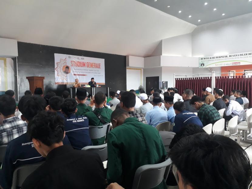 STUDIUM GENERALE STAIL